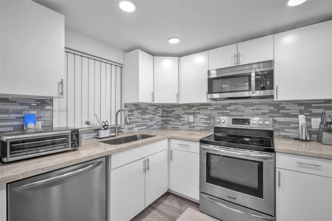 9431 Live Oak Pl 108, Davie, Flórida 33324, Estados Unidos
