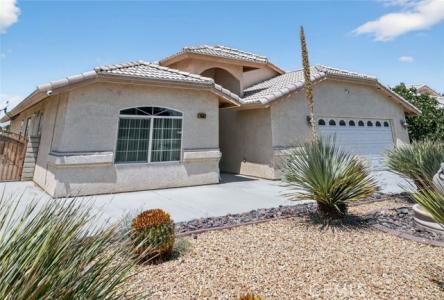 Blue Water Road, Helendale, 加州 92342, 美國