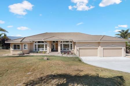 Taryn Court, Hollister, 캘리포니아 95023, 미국