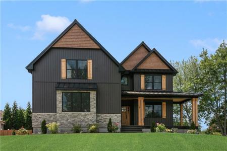5 Braeburn Circle, Cranston, RI 02921, USA
