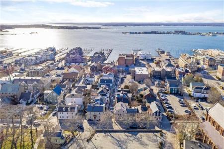 32 Ann Street 1, Newport, Rhode Island 02840, Amerika Birleşik Devletleri
