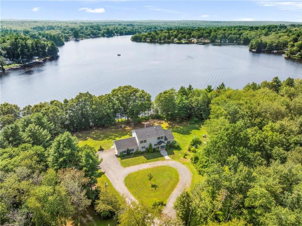 420 East Wallum Lake Road, Burrillville, Rhode Island 02859, Estados Unidos