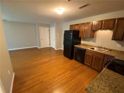500 Mendon Road 1E, Cumberland, Rhode Island 02864, Estados Unidos
