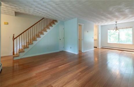 63 Governors Hill Drive 63, West Warwick, ロードアイランド 02893, アメリカ合衆国