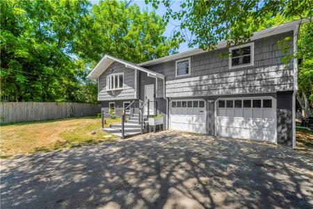 10 Renehan Street, West Warwick, RI 02893, USA