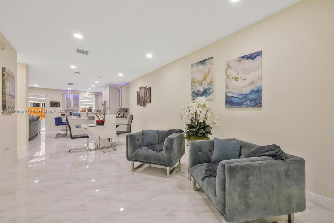 14942 SW 8th Ln, Miami, Florida 33194
