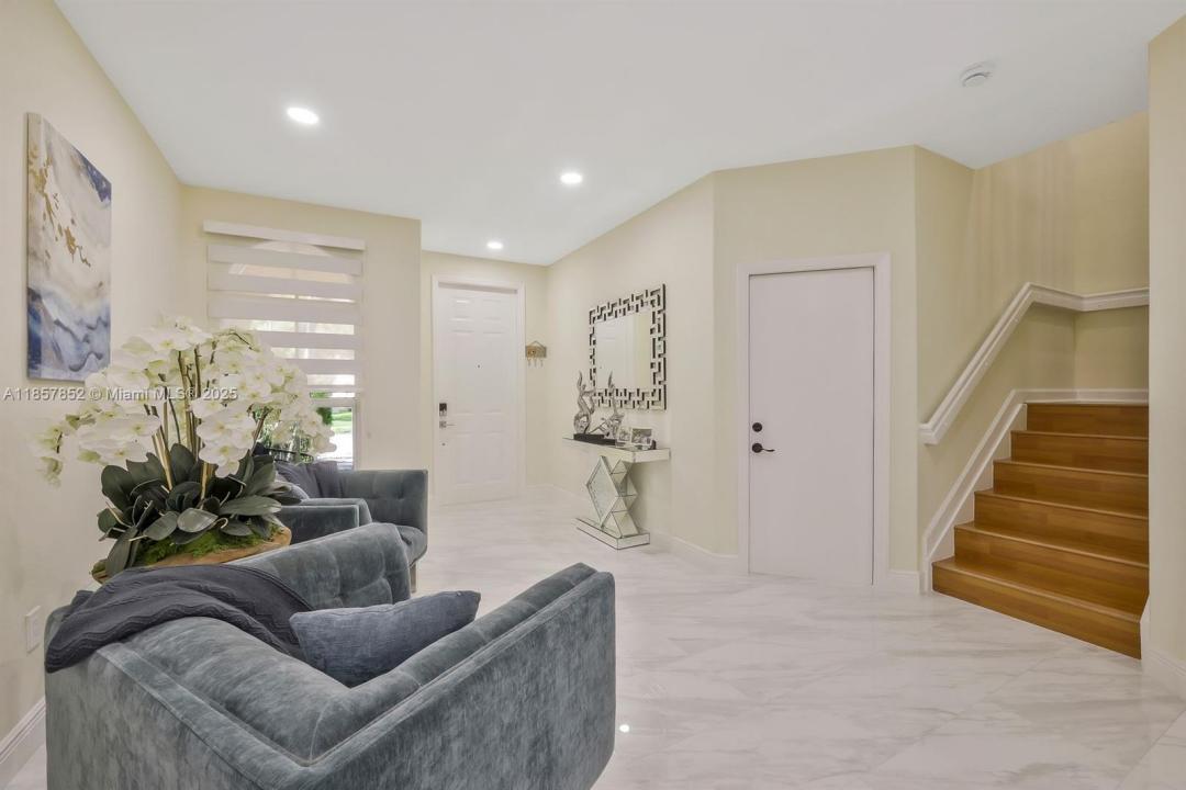 14942 SW 8th Ln, Miami, Florida 33194
