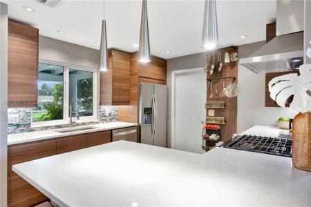 553 Riverside Drive, Palm Beach Gardens, Florida 33410, USA