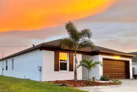982 SW Alcantarra Blvd, Port St. Lucie, Florida 34953, USA