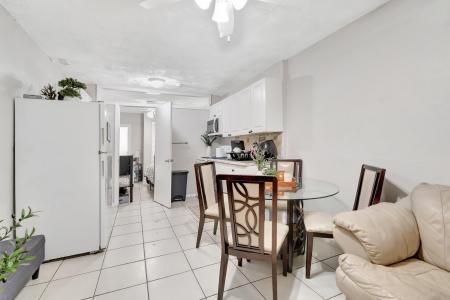 3063 Floweva Street A, Palm Springs, 플로리다 33406, 미국