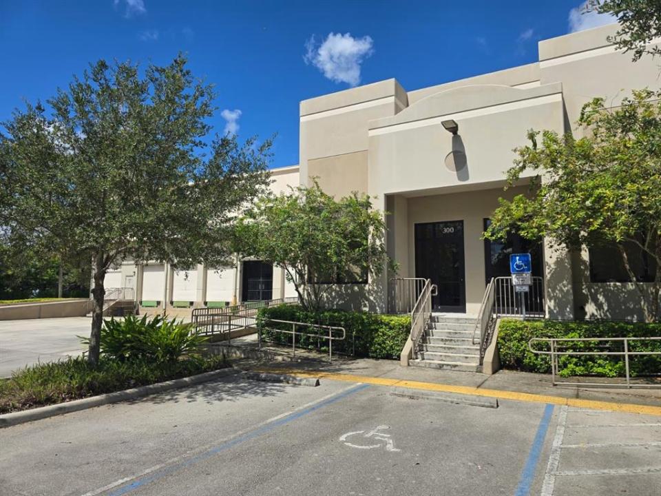 10400 NW 55th St 300, Sunrise, Florida 33351, Estados Unidos