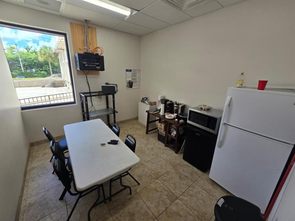 10400 NW 55th St 300, Sunrise, Florida 33351, Estados Unidos
