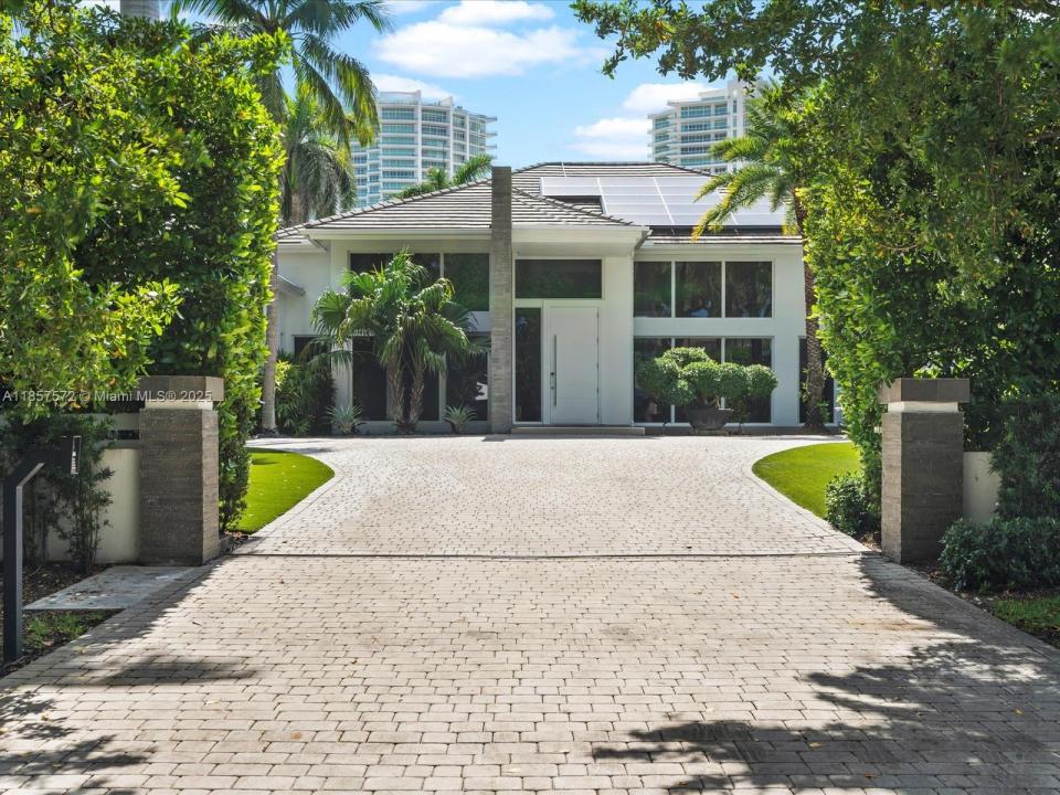 224 S ISLAND, Golden Beach, Florida 33160, Estados Unidos
