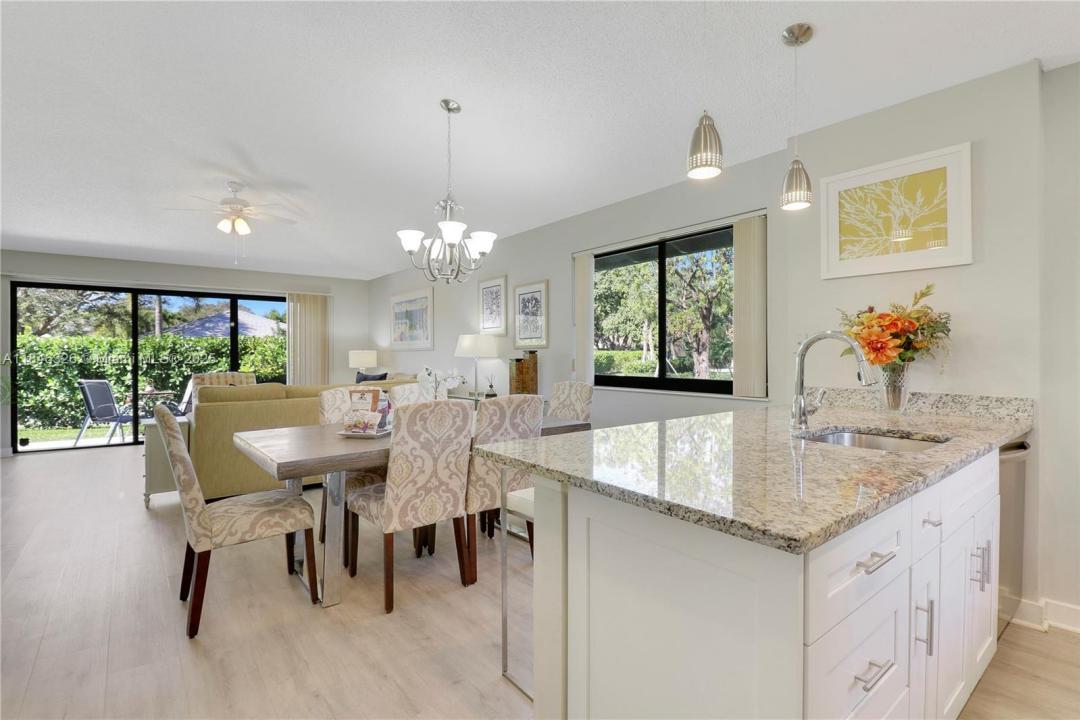 105 Club Dr 105, Palm Beach Gardens, フロリダ 33418, アメリカ合衆国