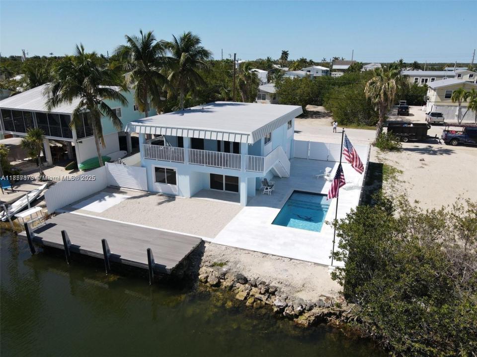 27346 Martinique Ln, Lower Keys, Florida 33042
