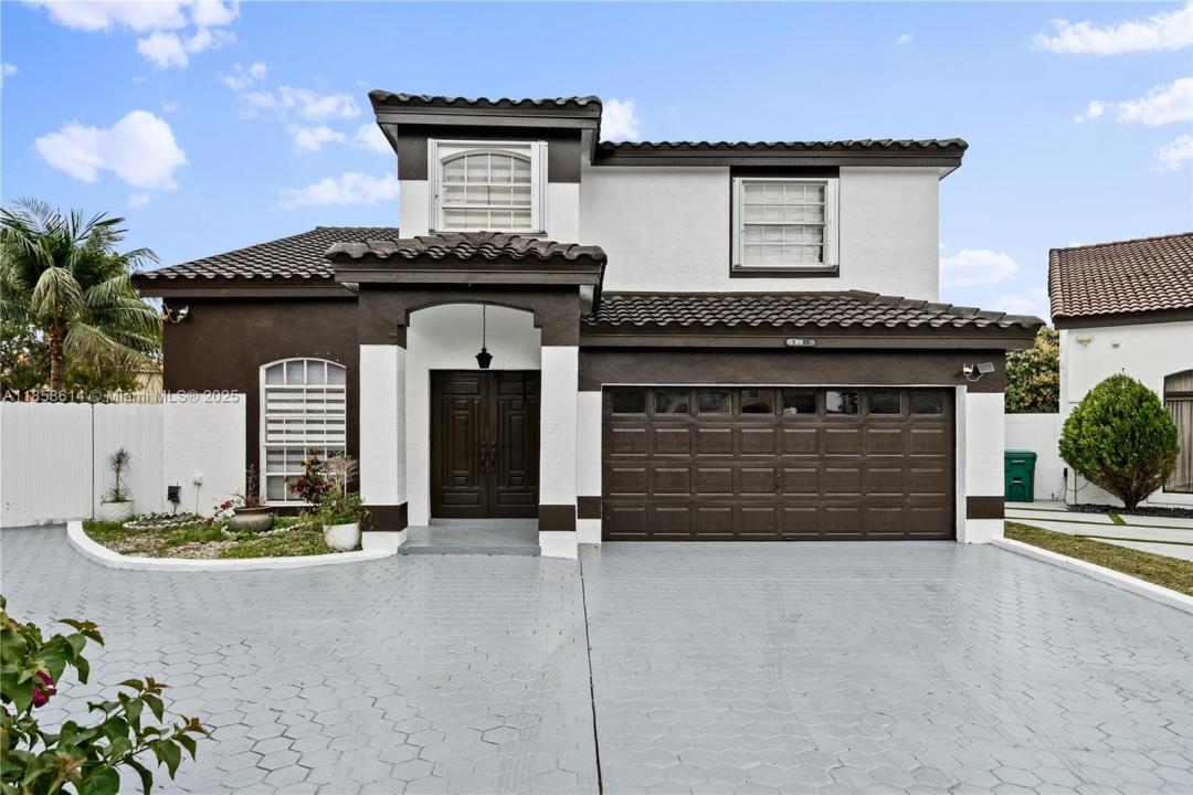 19931 NW 82nd Ct, Hialeah, Florida 33015
