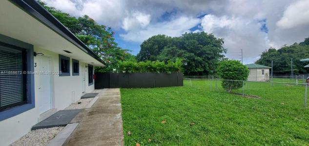 2932 NW 59th St 3, Miami, Florida 33142, USA