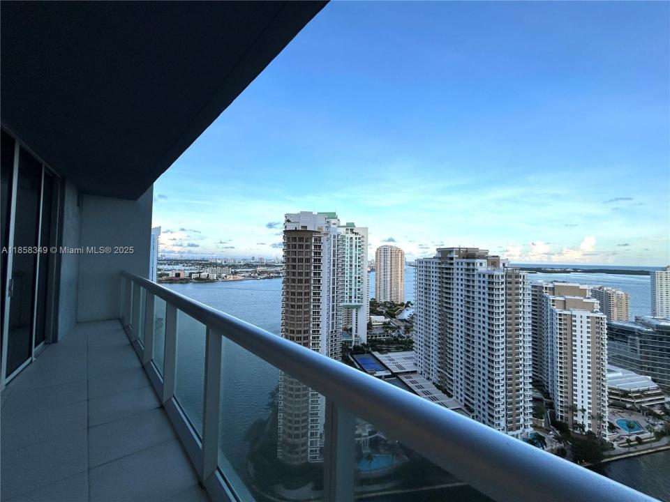 475 BRICKELL AV 3107, Miami, Florida 33131, USA