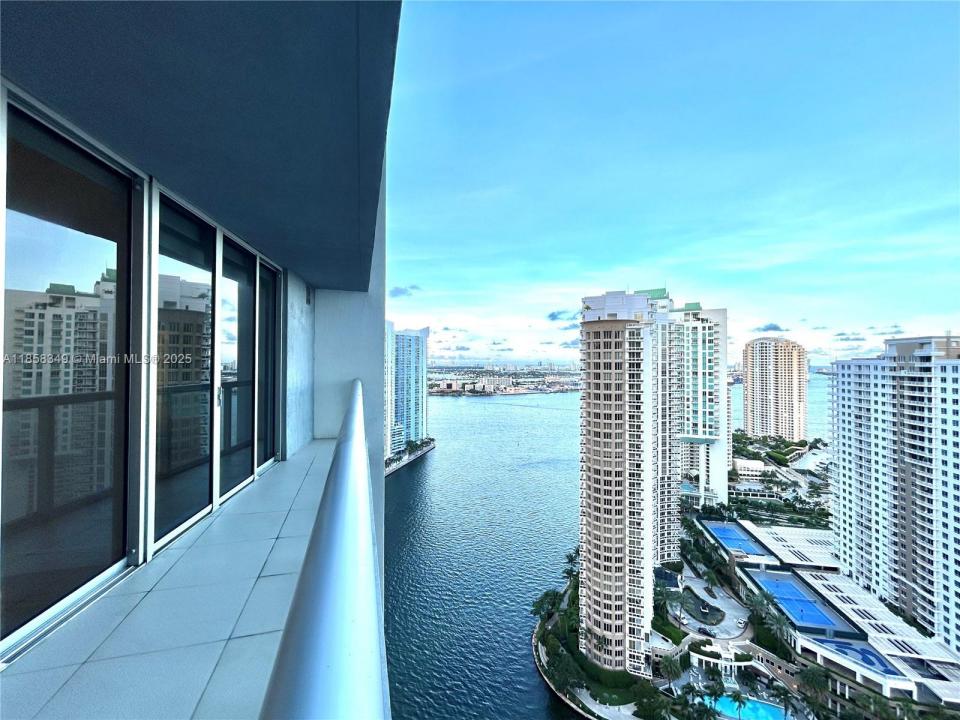 475 BRICKELL AV 3107, Miami, Florida 33131, USA