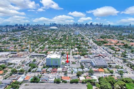 102 NW 27TH AVE, Miami, Florida 33125, USA