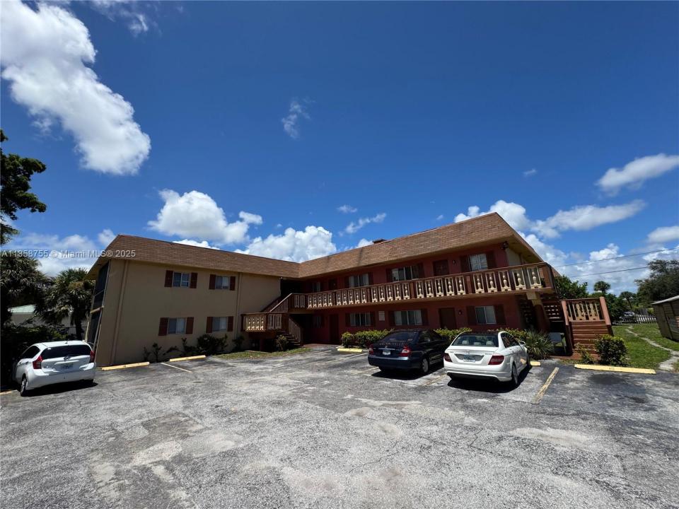 933 W Kalmia Dr 4B, Lake Park, 佛罗里达州 33403, 美国