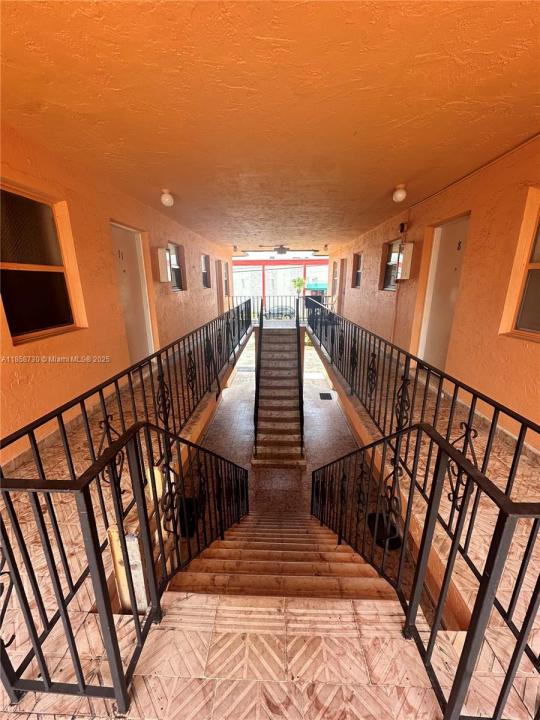 720 W 16th St 12, Hialeah, Florida 33010, USA