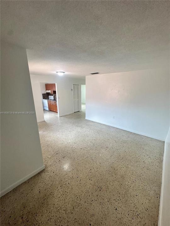 720 W 16th St 12, Hialeah, Florida 33010, USA