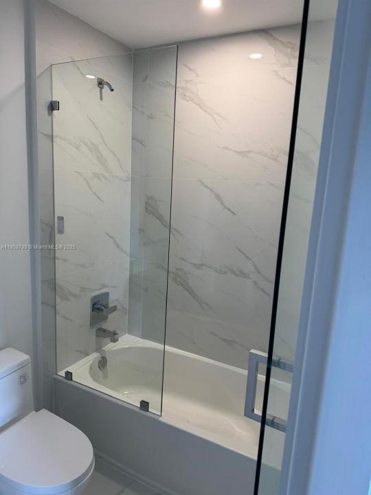 700 NE 24th St 1105, Miami, 佛罗里达州 33137, 美国