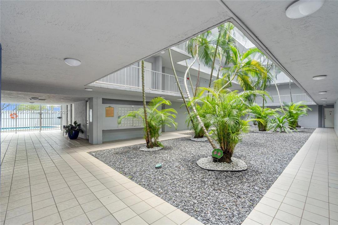 8201 NW 8th St 1-209, Miami, Flórida 33126, Estados Unidos