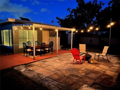 670 NE 57th Ct, Oakland Park, Florida 33334, USA