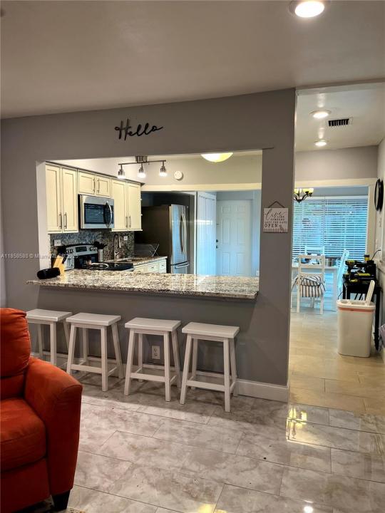 670 NE 57th Ct, Oakland Park, Flórida 33334, Estados Unidos