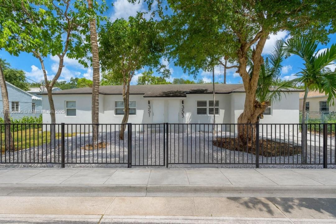 351 NE 82nd St 1, Miami, Florida 33138, Estados Unidos