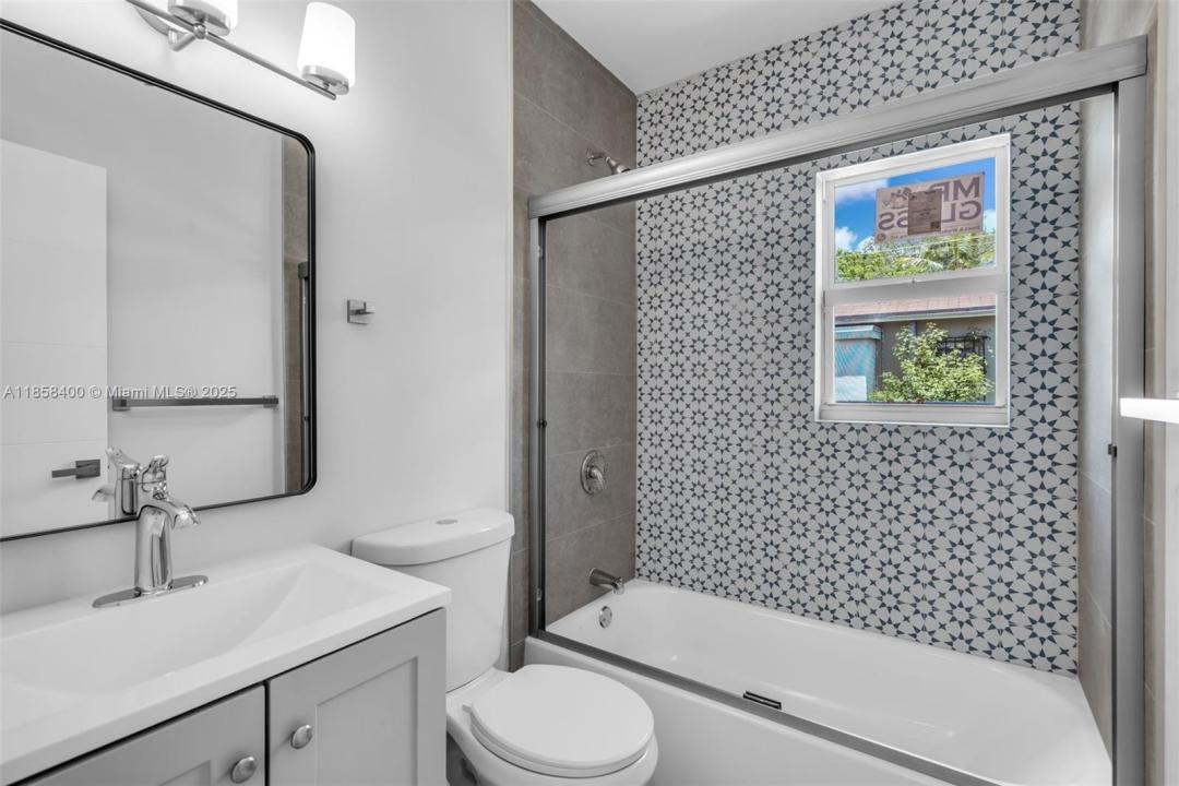 351 NE 82nd St 1, Miami, Florida 33138, Estados Unidos