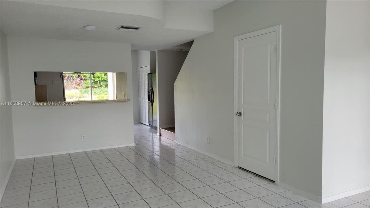 16731 Hemingway Dr, Weston, Флорида 33326, Соединенные Штаты
