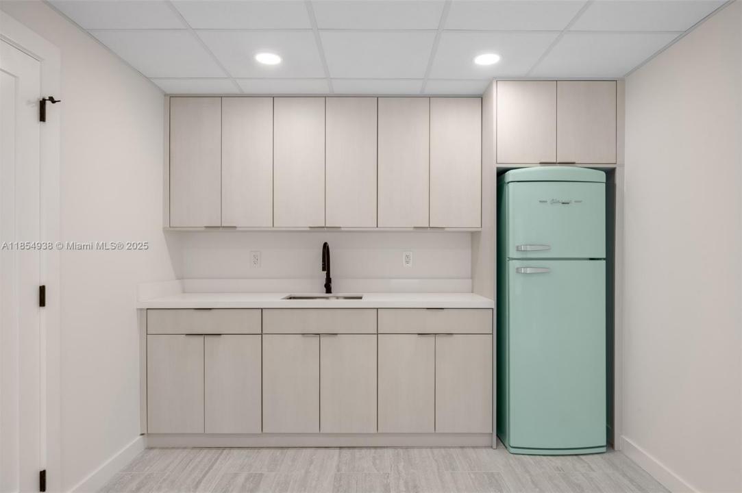 7731 SW 62nd Ave 202, South Miami, Florida 33143