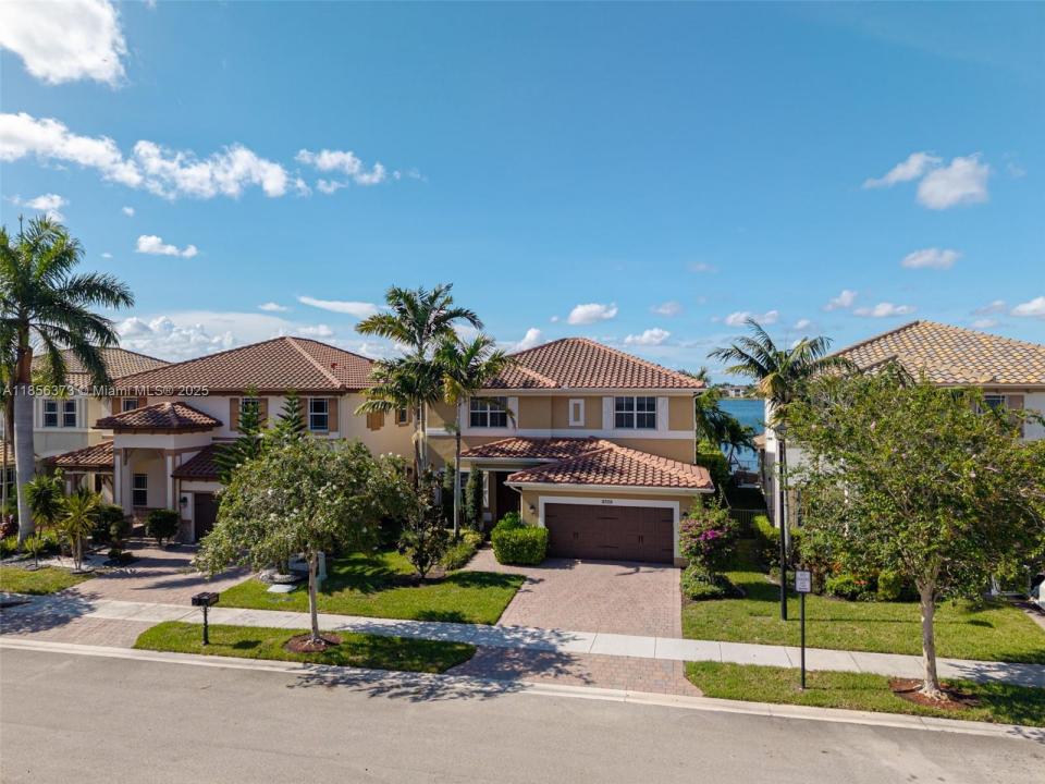 9709 Blue Isle Bay, Parkland, Florida 33076