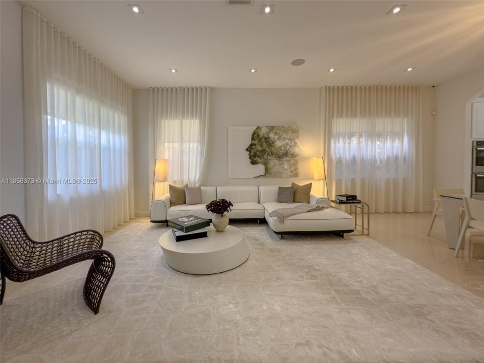 9709 Blue Isle Bay, Parkland, Florida 33076