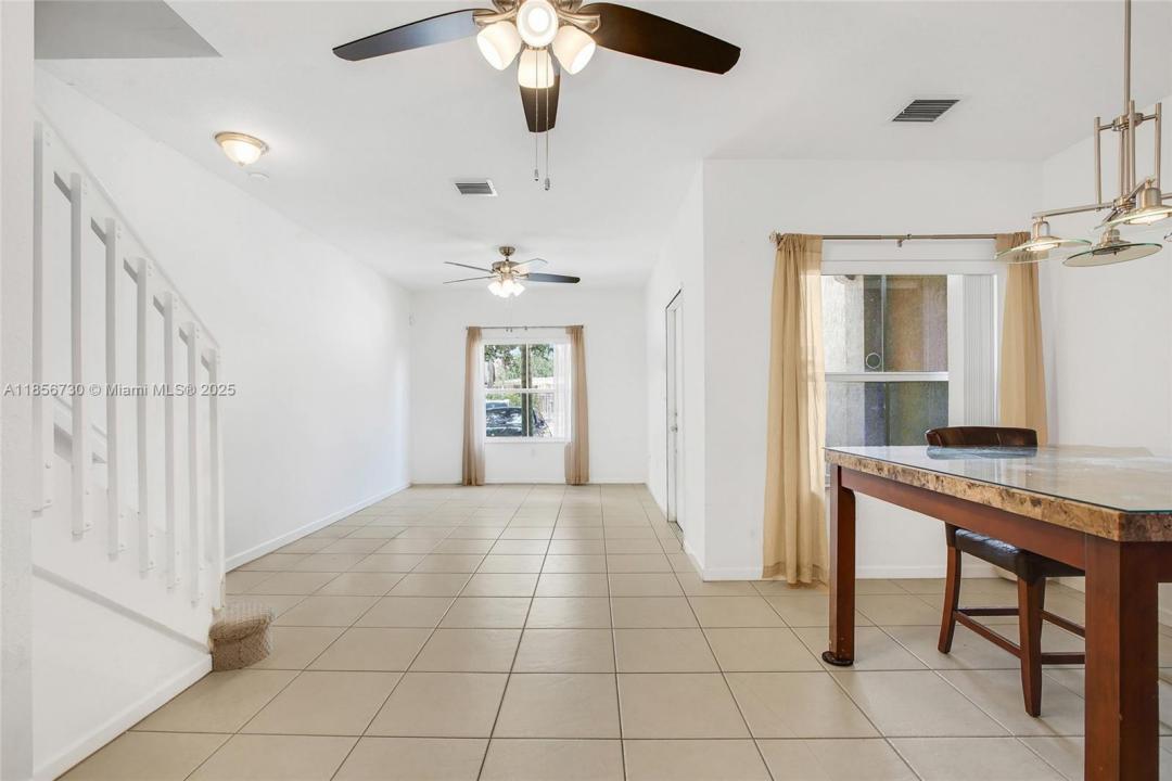 2621 SW 120th Ter 203-2, Miramar, Flórida 33025, Estados Unidos