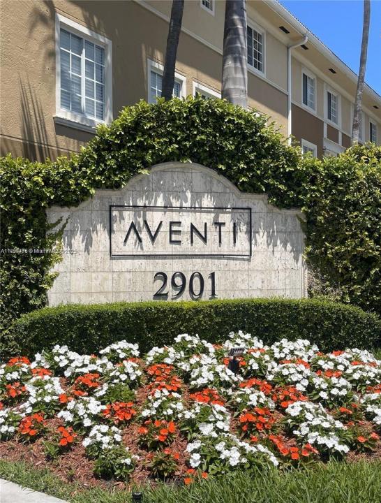 2821 NE 185th St 408, Aventura, Florida 33180, USA