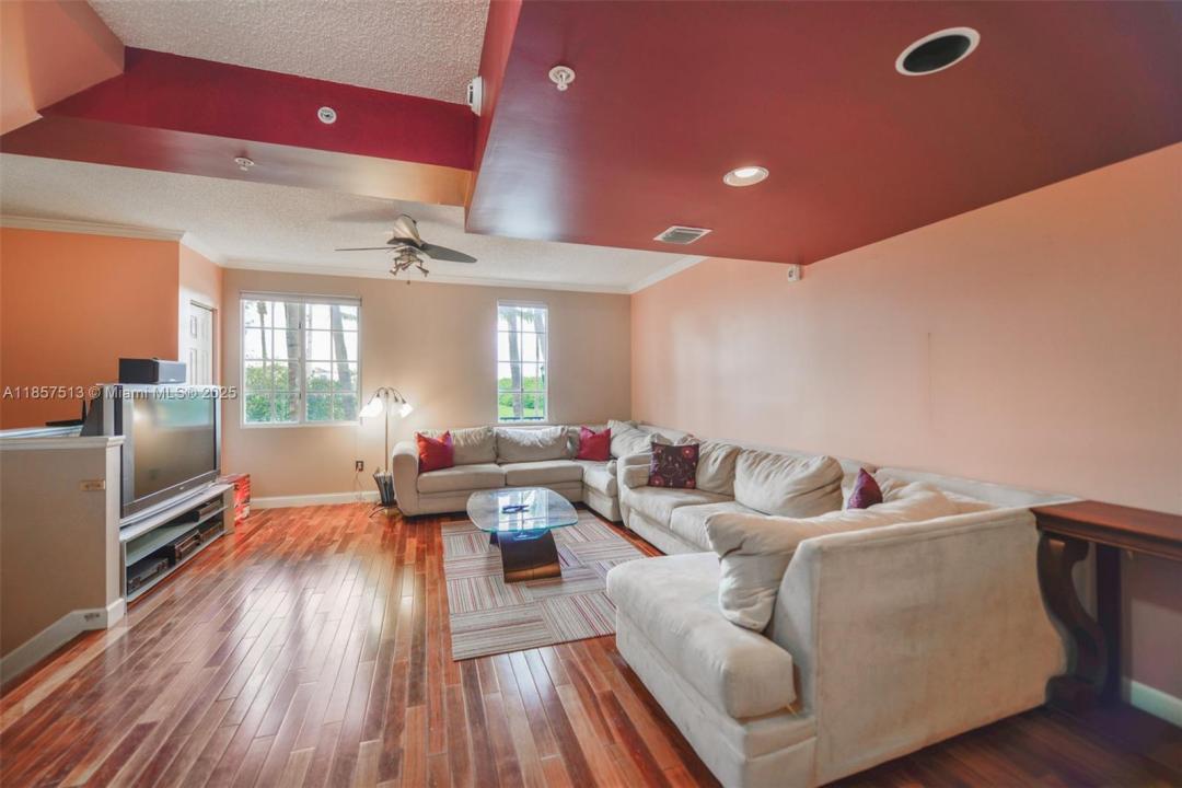 2811 NE 185th St 801, Aventura, Florida 33180