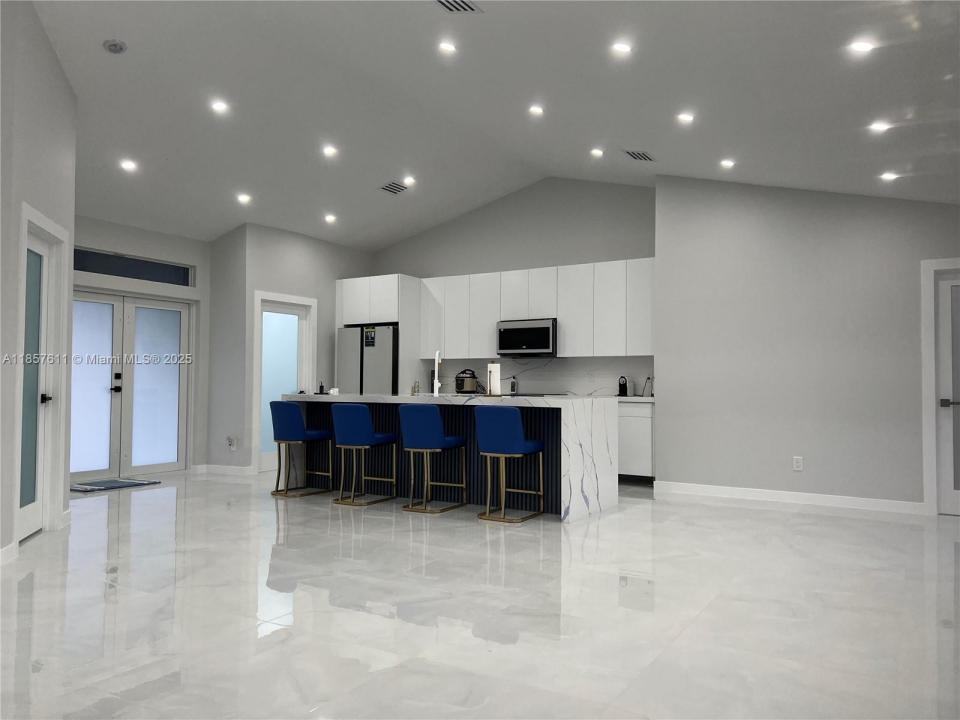 2214 NW 1 Ter, Cape Coral, Florida 33993