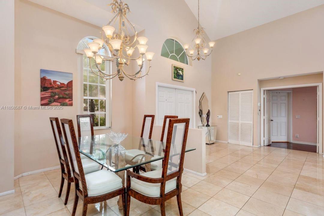 720 Verona Lake Dr, Weston, פלורידה 33326, ארצות הברית של אמריקה