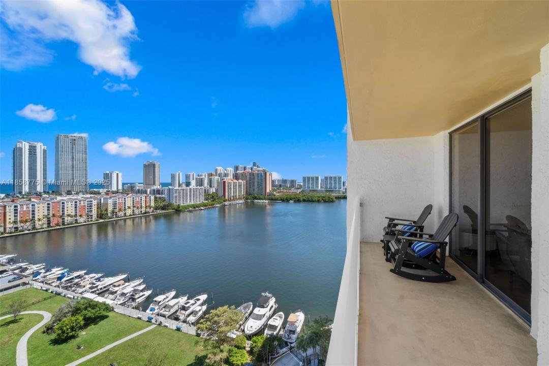 290 174th St 1914, Sunny Isles Beach, Florida 33160, USA