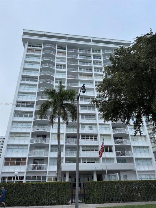 1420 Brickell Bay Dr 306D, Miami, Florida 33131