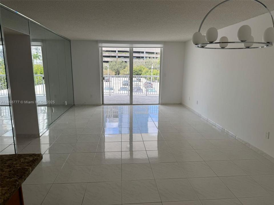 1420 Brickell Bay Dr 306D, Miami, Florida 33131
