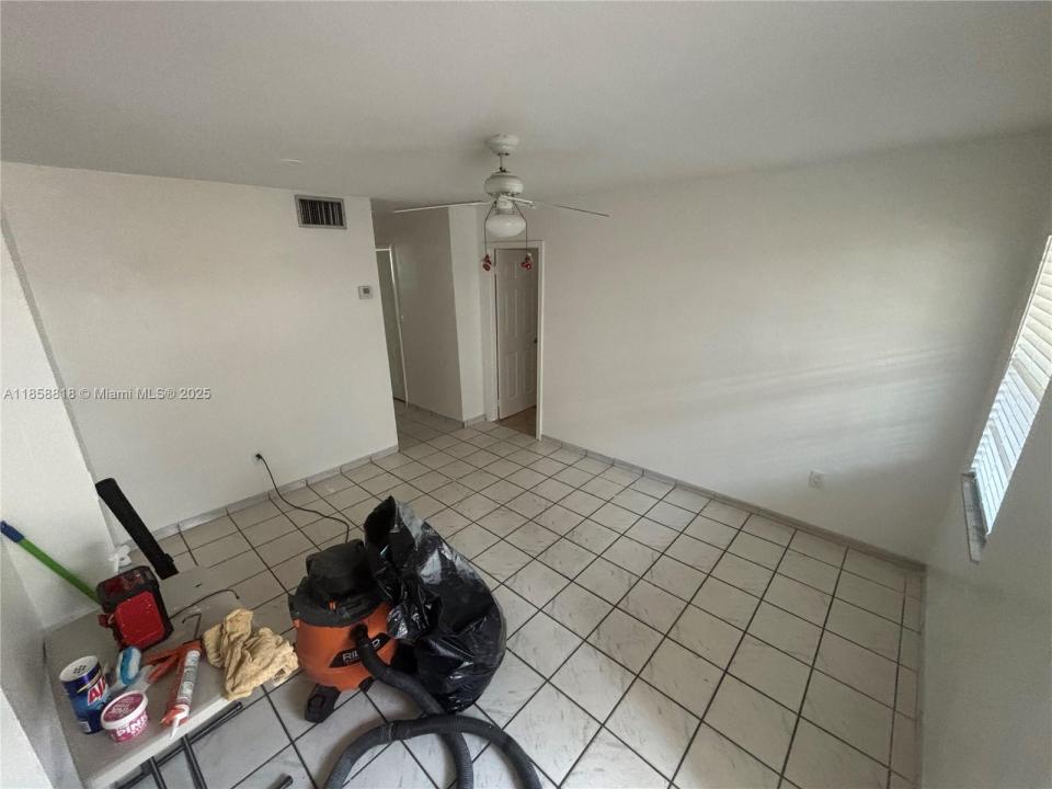 7841 Johnson St 204, Pembroke Pines, Florida 33024, USA