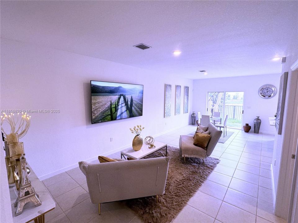 5534 NW 27th Pl 1, Lauderhill, Florida 33313, Estados Unidos