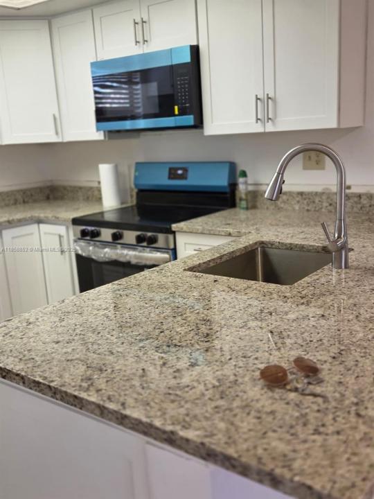 10823 NW 7th St 22-44, Miami, Florida 33172, HOA KỲ