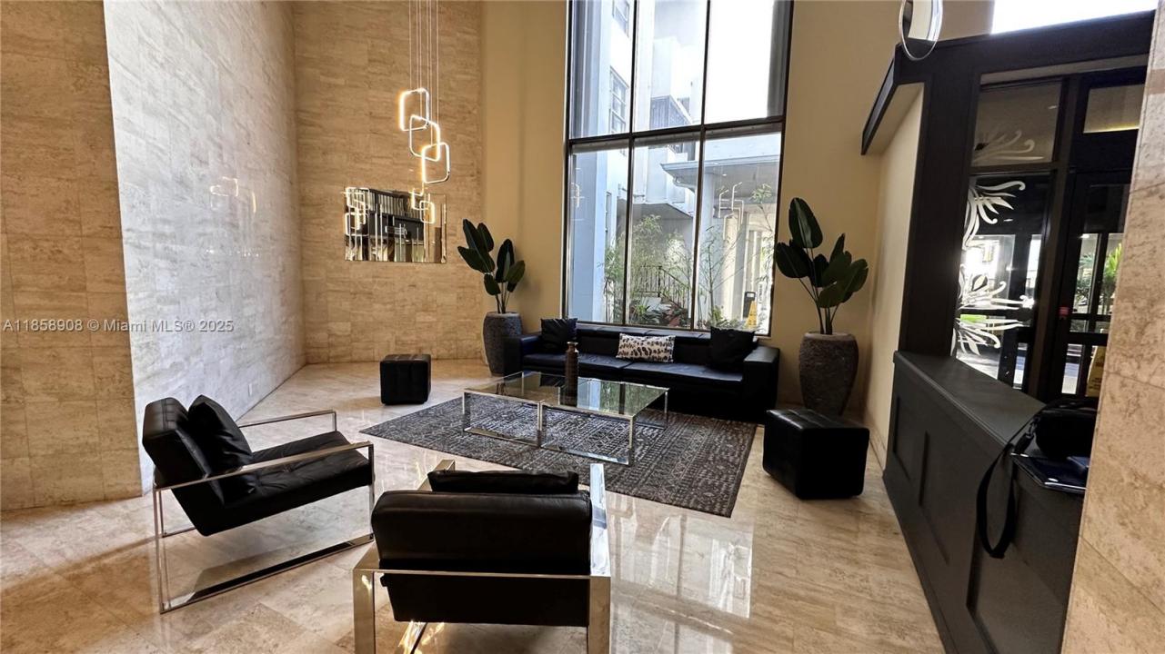 2750 NE 183rd St 201, Aventura, 佛罗里达州 33160, 美国