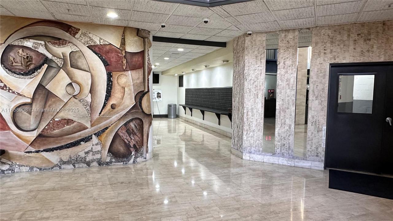 2750 NE 183rd St 201, Aventura, 佛罗里达州 33160, 美国